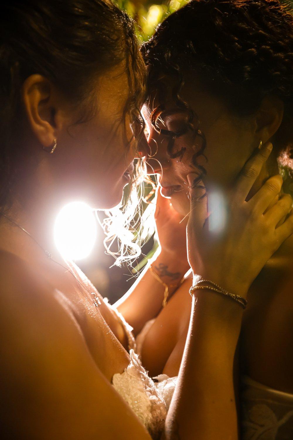 carousel-hero-element image-7